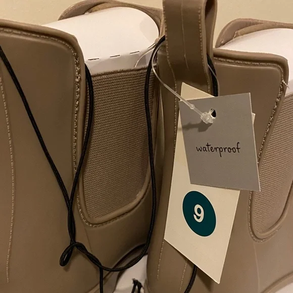 a new day Women’s Tan Chelsea Boots - Picture 6 of 7